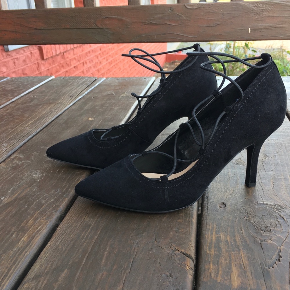 Ann Marino by Bettye Muller Strap Heels Black 6